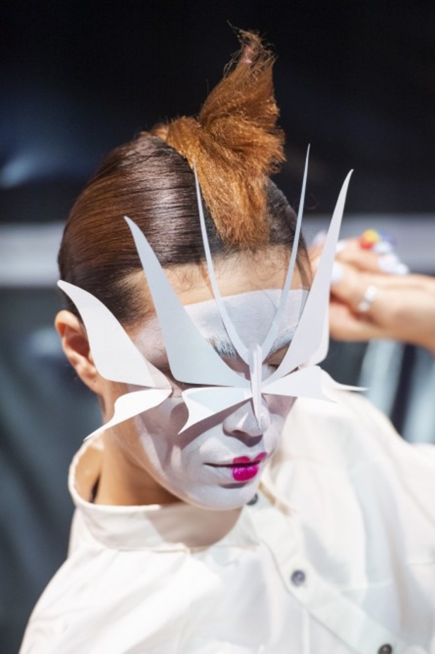 اسبوع الموضة في باريس 2019 مجموعة الالبسة الجاهزة من MANISH ARORA لربيع وصيف 2020