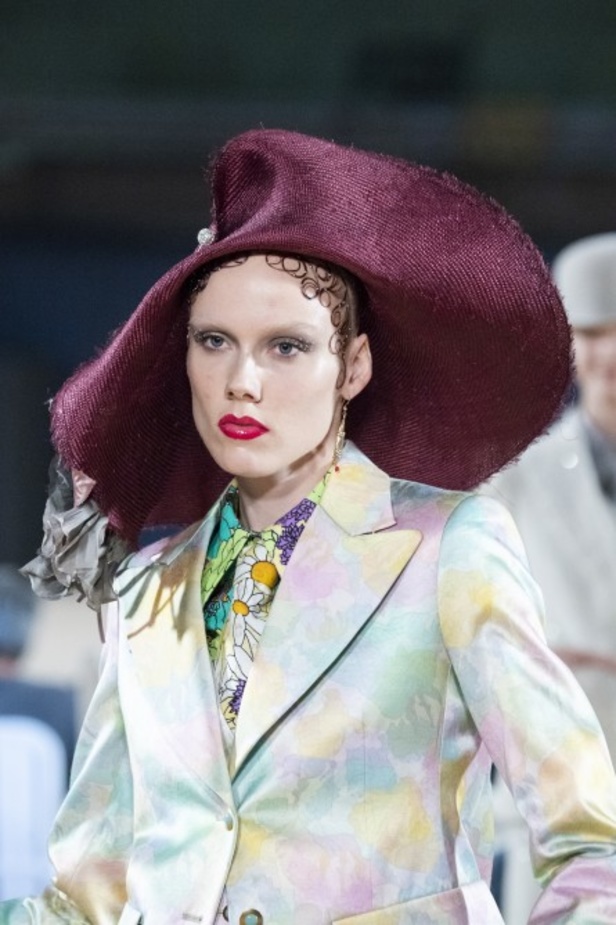 اسبوع الموضة في نيويورك 2019 عرض مجموعة  marc jacobs ربيع وصيف 2020