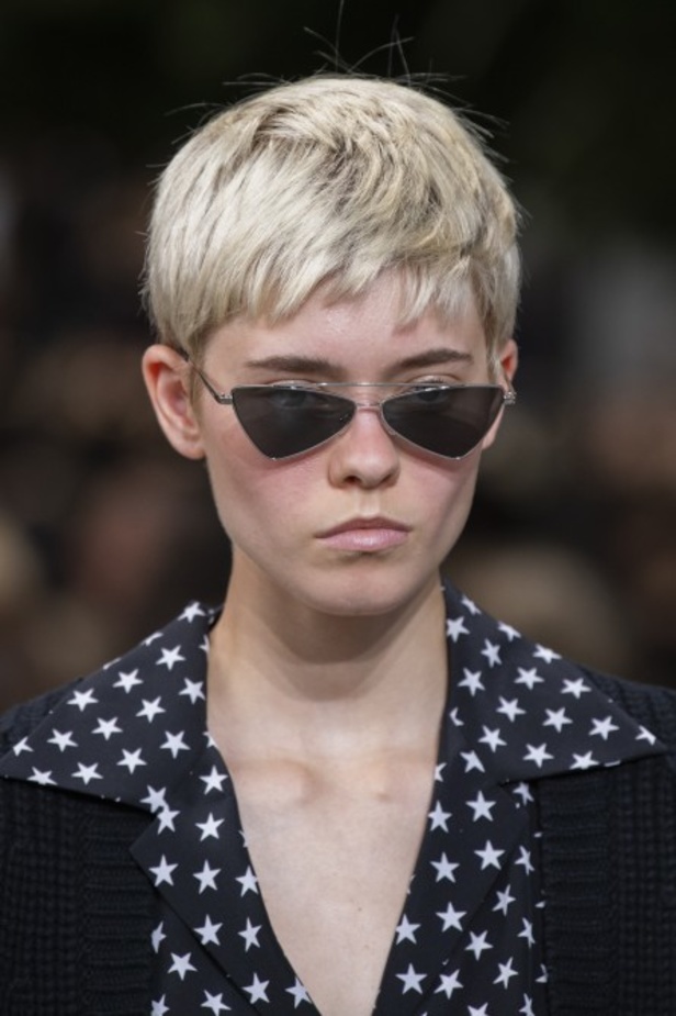 أسبوع الموضة في نيويورك 2019 .. عرض أحدث موديلات شنط Michael Kors