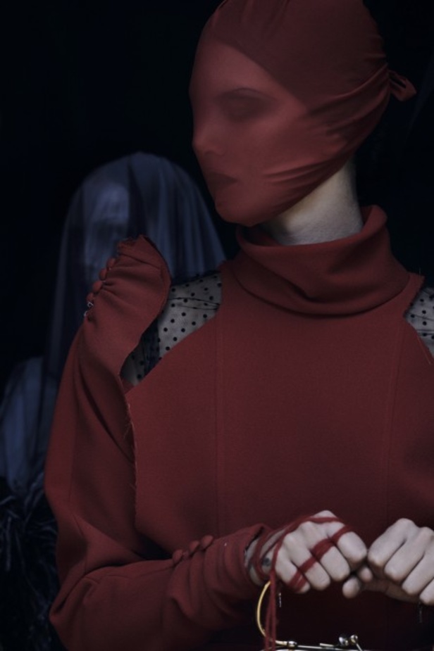 عرض ازياء مجموعة maison margiela لربيع وصيف 2021