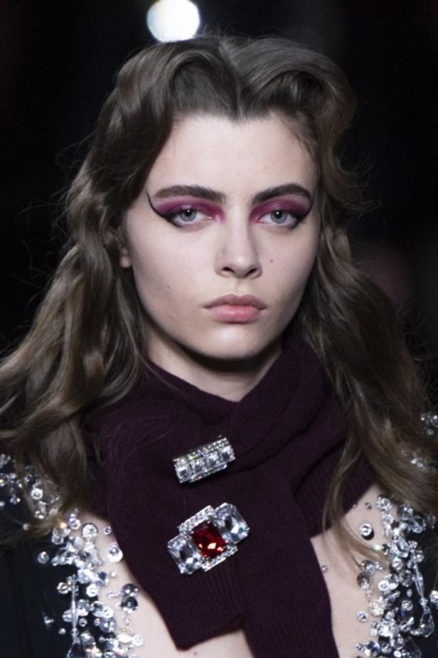 عرض أزياء دار Miu Miu لخريف وشتاء 2020-2021