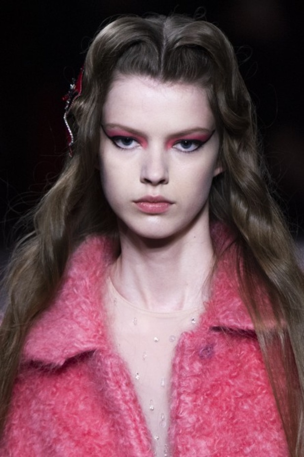 عرض أزياء دار Miu Miu لخريف وشتاء 2020-2021