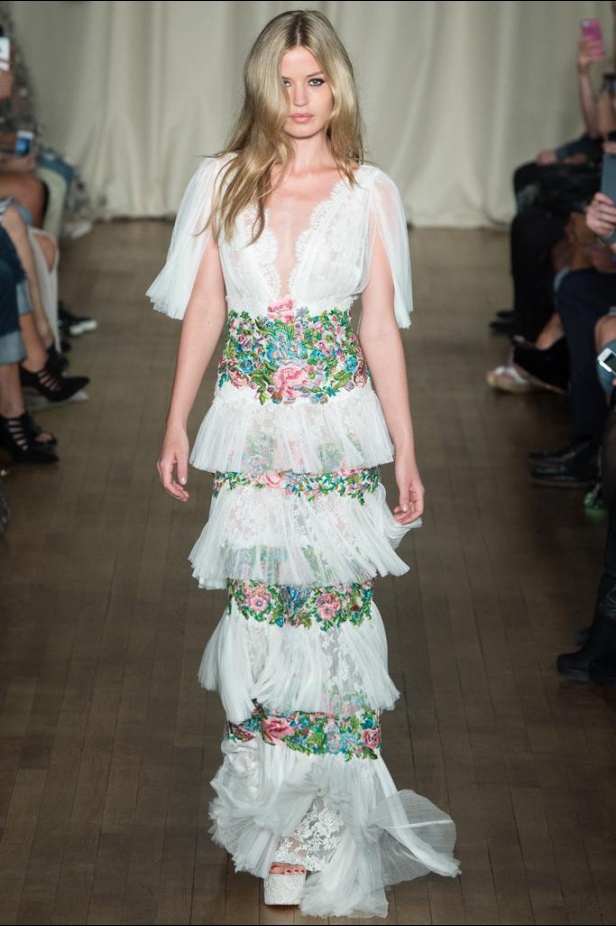 Marchesa : أحلام وردية من عالم الأميرات