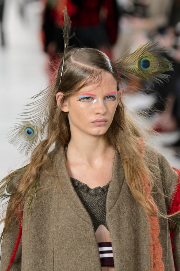 عرض أزياء ميزون مارجيلا لخريف وشتاء 2017-2018