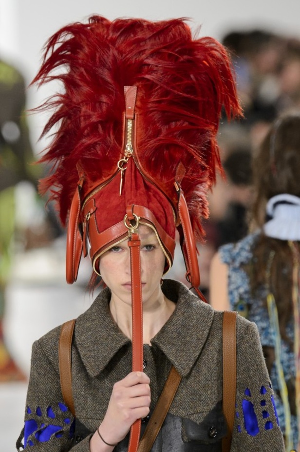 عرض أزياء ميزون مارجيلا لخريف وشتاء 2017-2018