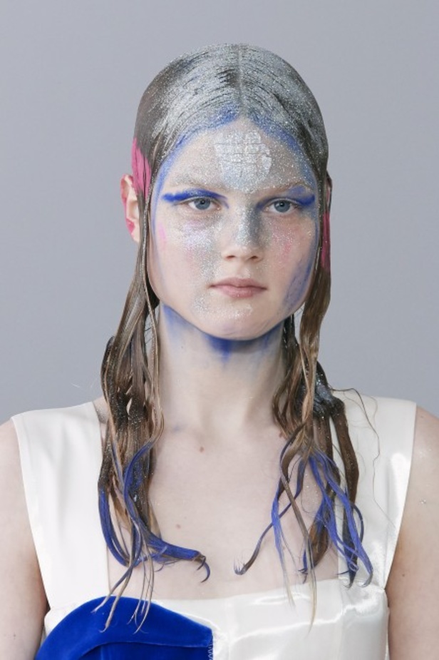 خطوط تجريدية في عرض مجموعة Marni FW20