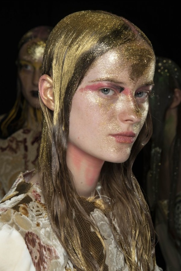 خطوط تجريدية في عرض مجموعة Marni FW20