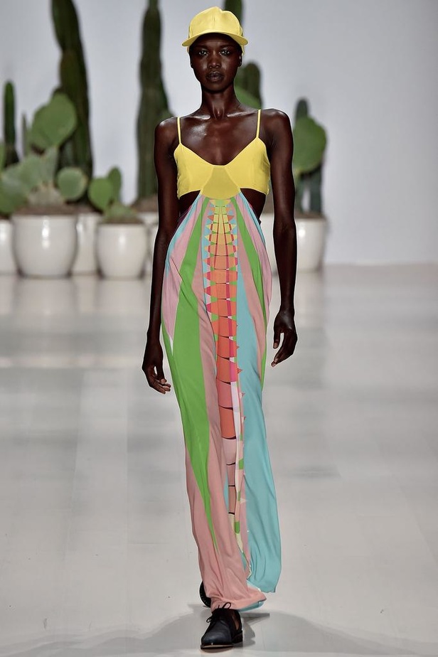 Mara Hoffman لإطلالة صيفية رائعة...