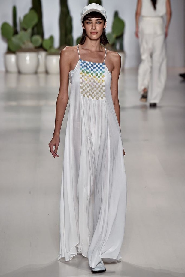 Mara Hoffman لإطلالة صيفية رائعة...