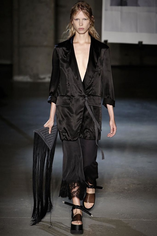 Maison Martin Margiela مزيج حضارات بين الشرق والغرب