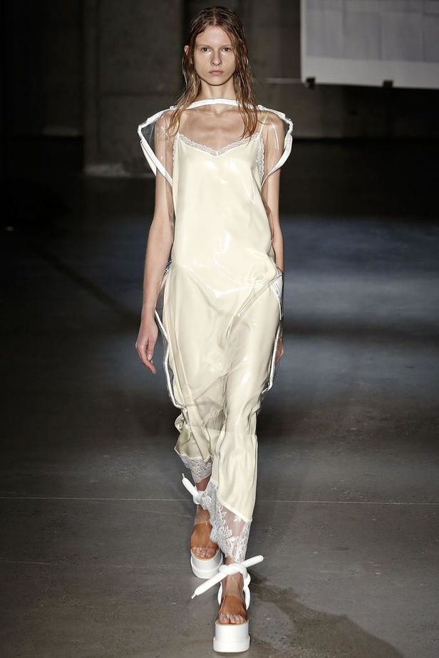 Maison Martin Margiela مزيج حضارات بين الشرق والغرب