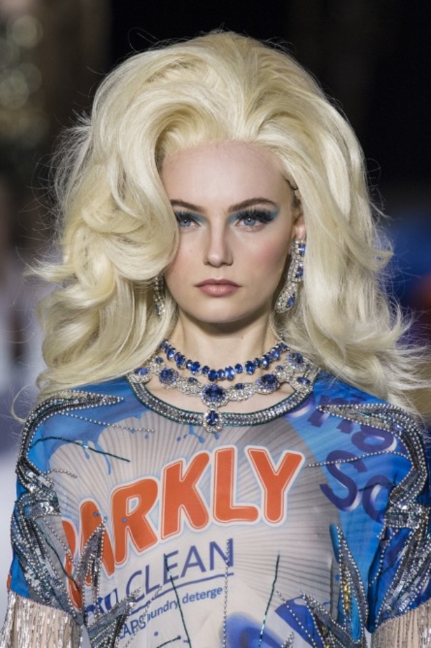 مجموعة Moschino  للألبسة الجاهزة لخريف و شتاء 2019