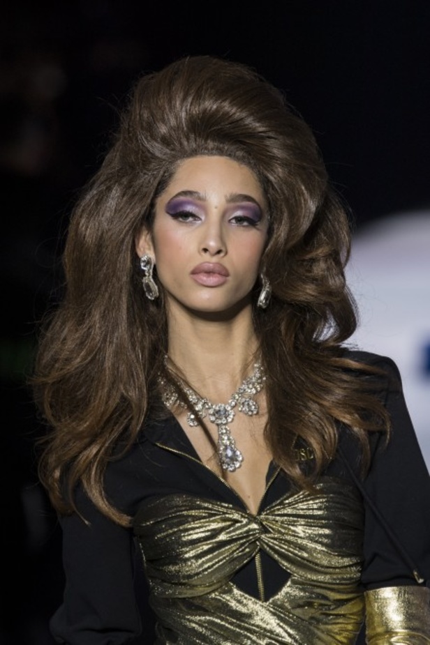 مجموعة Moschino  للألبسة الجاهزة لخريف و شتاء 2019