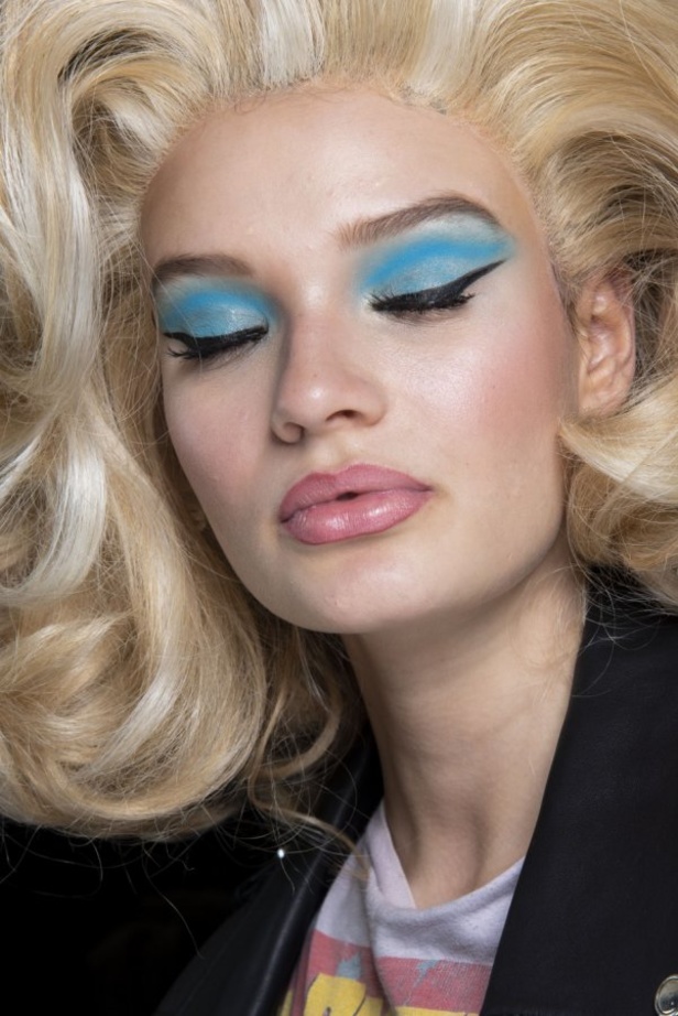 مجموعة Moschino  للألبسة الجاهزة لخريف و شتاء 2019