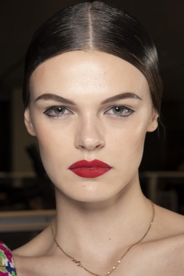 اسبوع الموضة في ميلان 2019  اخر صيحات MOSCHINO  لربيع وصيف 2020  