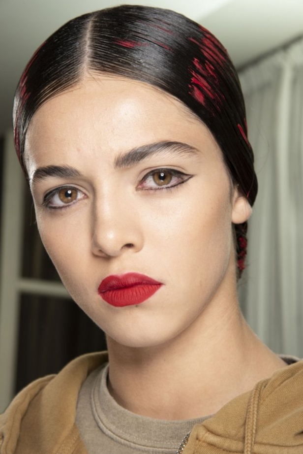 اسبوع الموضة في ميلان 2019  اخر صيحات MOSCHINO  لربيع وصيف 2020  