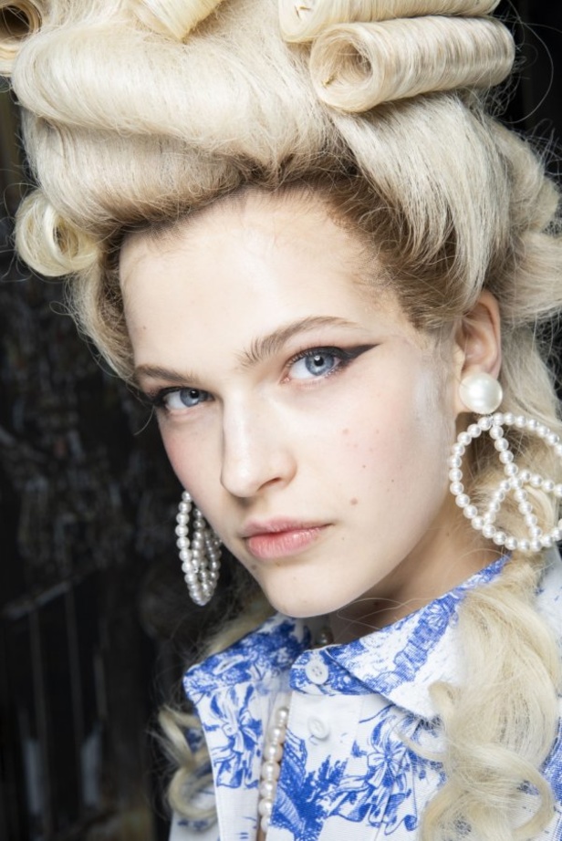 مجموعة موسكينو MOSCHINO لخريف وشتاء 2020-2021 من ميلانو