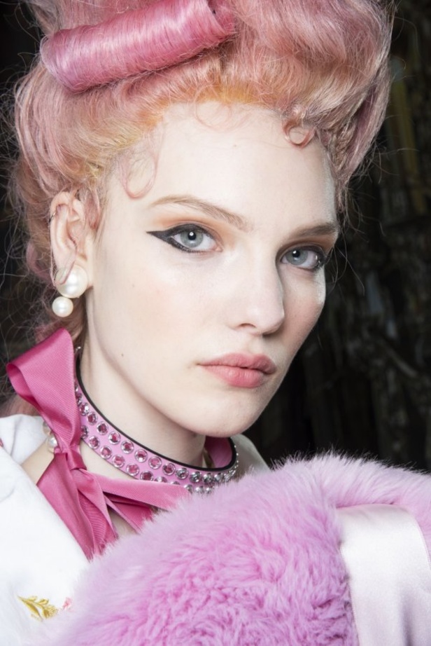 مجموعة موسكينو MOSCHINO لخريف وشتاء 2020-2021 من ميلانو