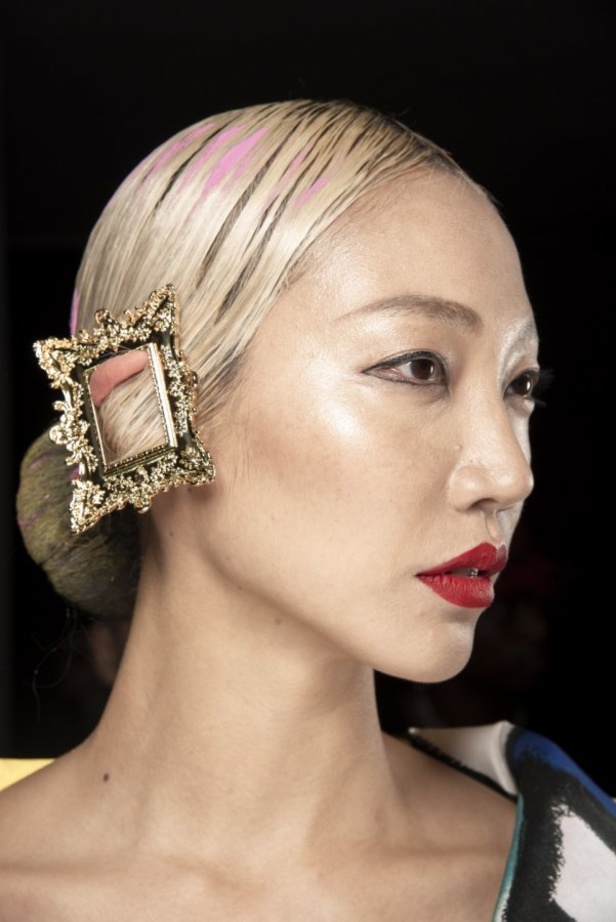 اسبوع الموضة في ميلان 2019  اخر صيحات MOSCHINO  لربيع وصيف 2020  