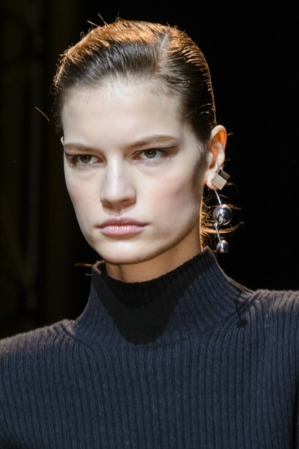 عرض أزياء موغلر لموسم خريف وشتاء 2017