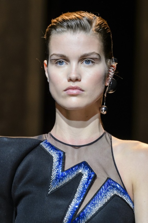 عرض أزياء موغلر لموسم خريف وشتاء 2017