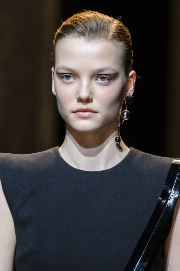 عرض أزياء موغلر لموسم خريف وشتاء 2017