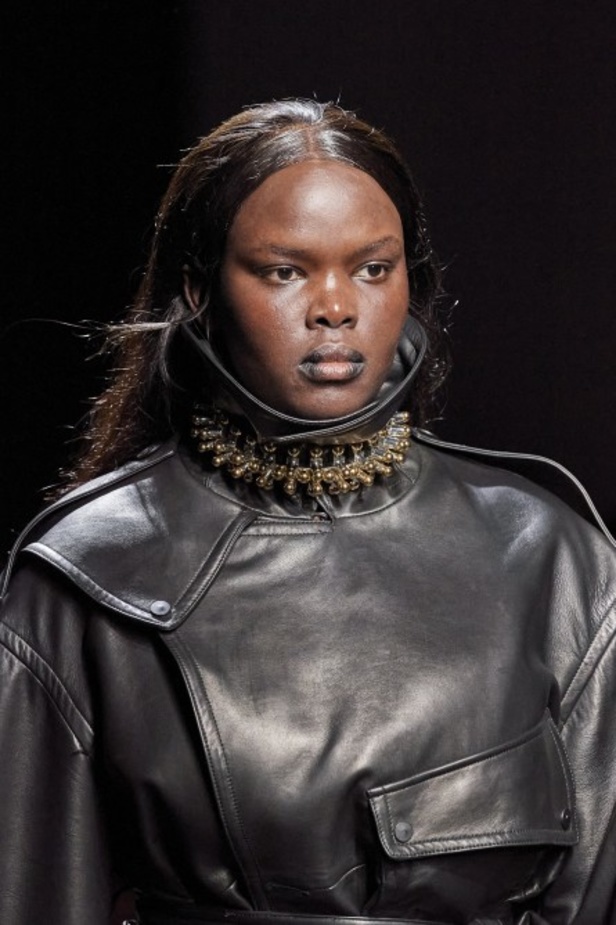 مجموعة Mugler لموسم خريف وشتاء 2020-2021