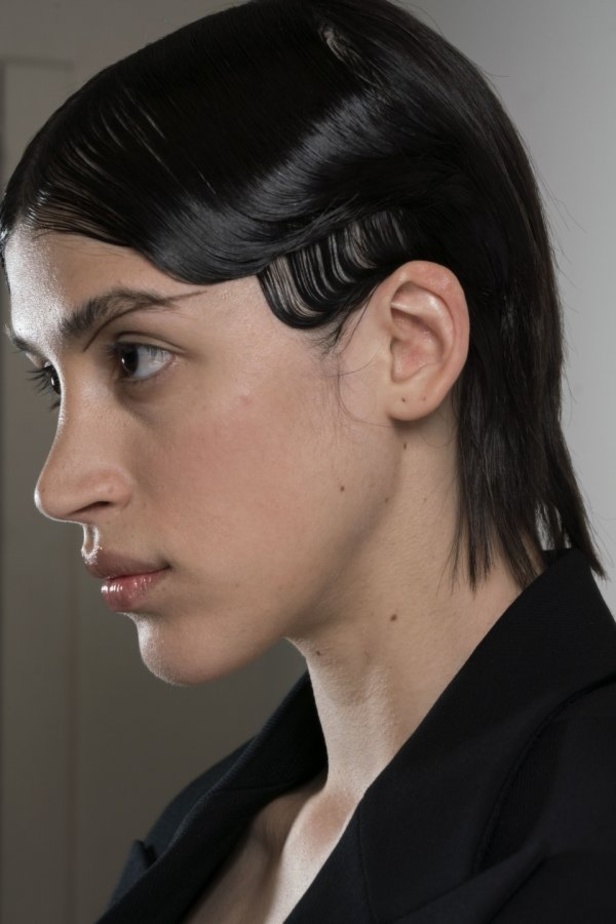 اسبوع الموضة في باريس 2019 عرض أزياء MUGLER لربيع وصيف 2020