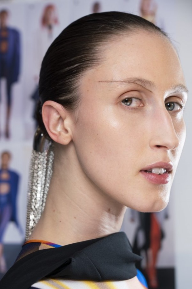 اسبوع الموضة في باريس 2019 عرض أزياء MUGLER لربيع وصيف 2020