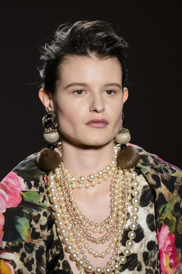 عرض أزياء نعيم خان لخريف وشتاء 2017