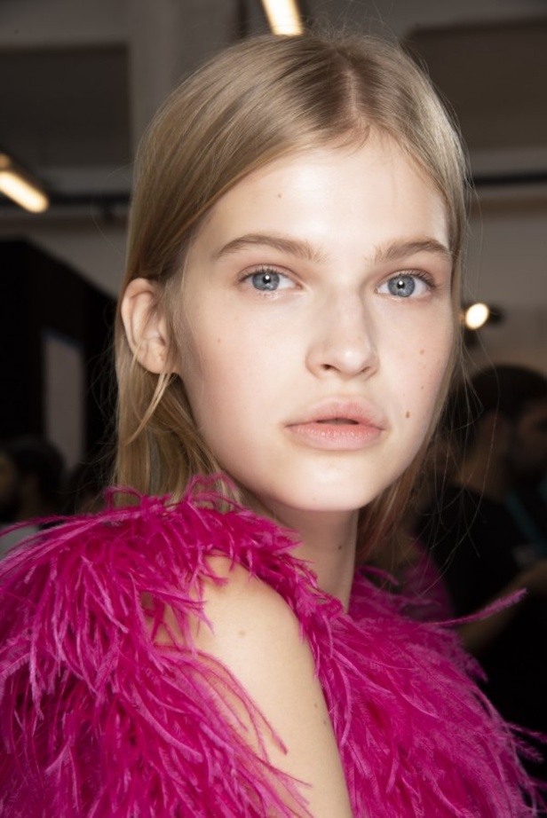 مجموعة No. 21 للأزياء الجاهزة لربيع وصيف ٢٠١٩ !