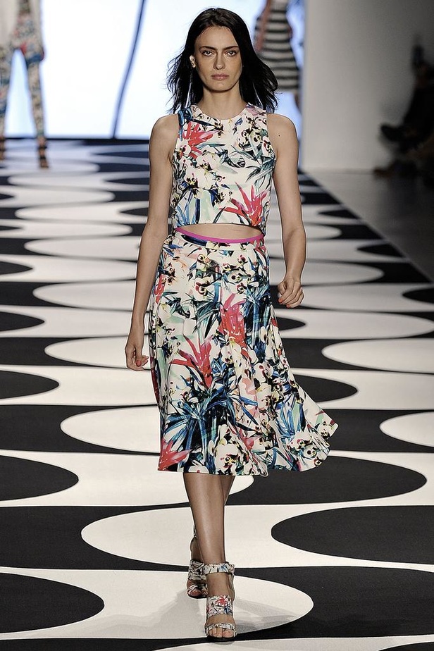 Nicole Miller : تمايلي على أنغام الكوباكابانا..