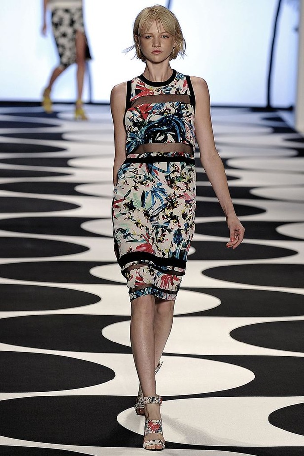 Nicole Miller : تمايلي على أنغام الكوباكابانا..