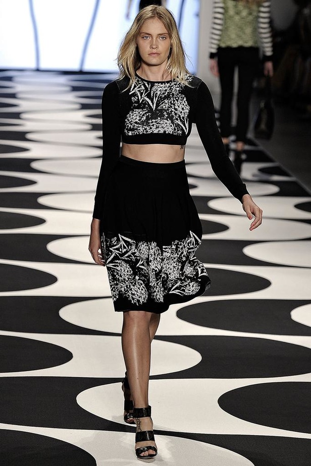 Nicole Miller : تمايلي على أنغام الكوباكابانا..