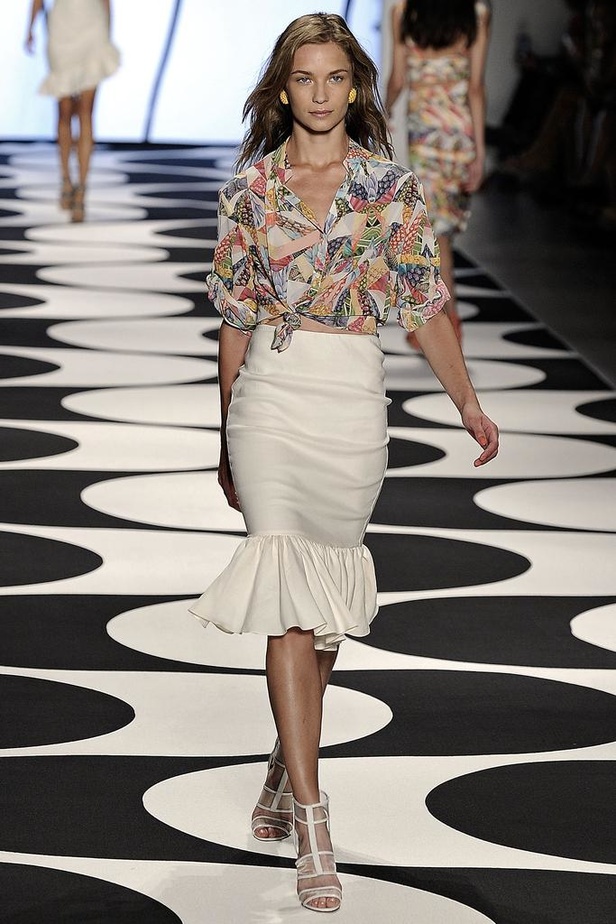 Nicole Miller : تمايلي على أنغام الكوباكابانا..