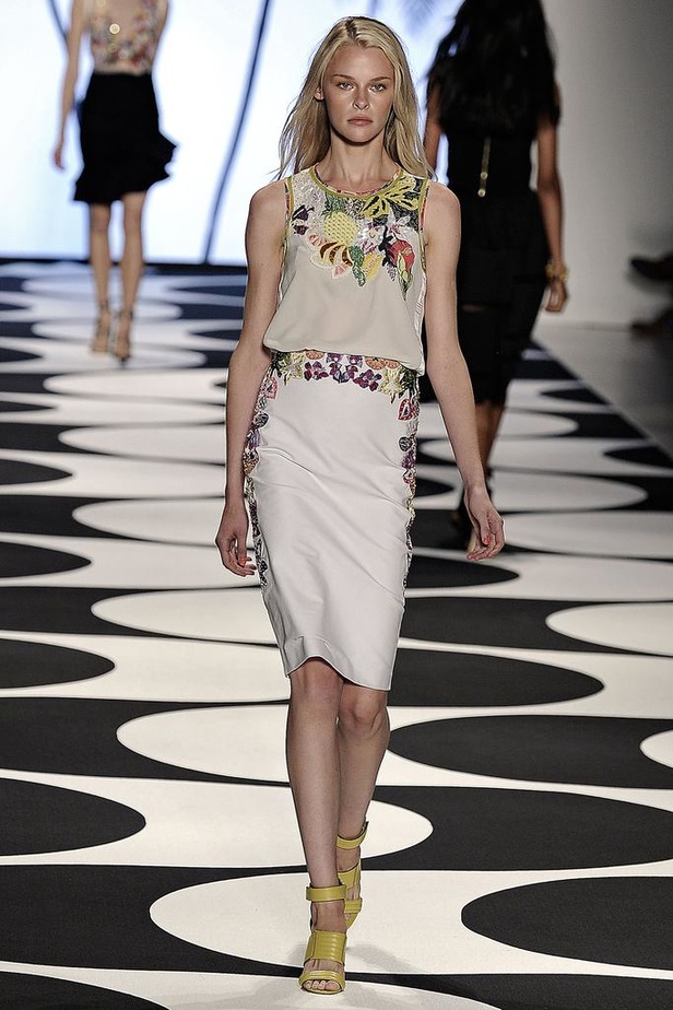 Nicole Miller : تمايلي على أنغام الكوباكابانا..