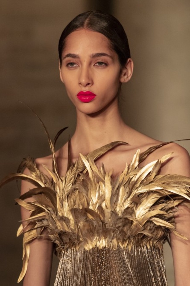 مجموعة اوسكار دي لارنتا من اسبوع الموضة في نيويورك 2020 