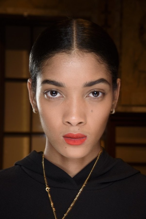 مجموعة اوسكار دي لارنتا من اسبوع الموضة في نيويورك 2020 