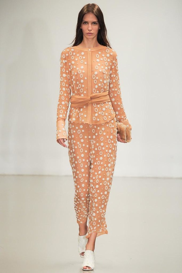 Osman: قصات عملية ومريحة بنقشات منقطة