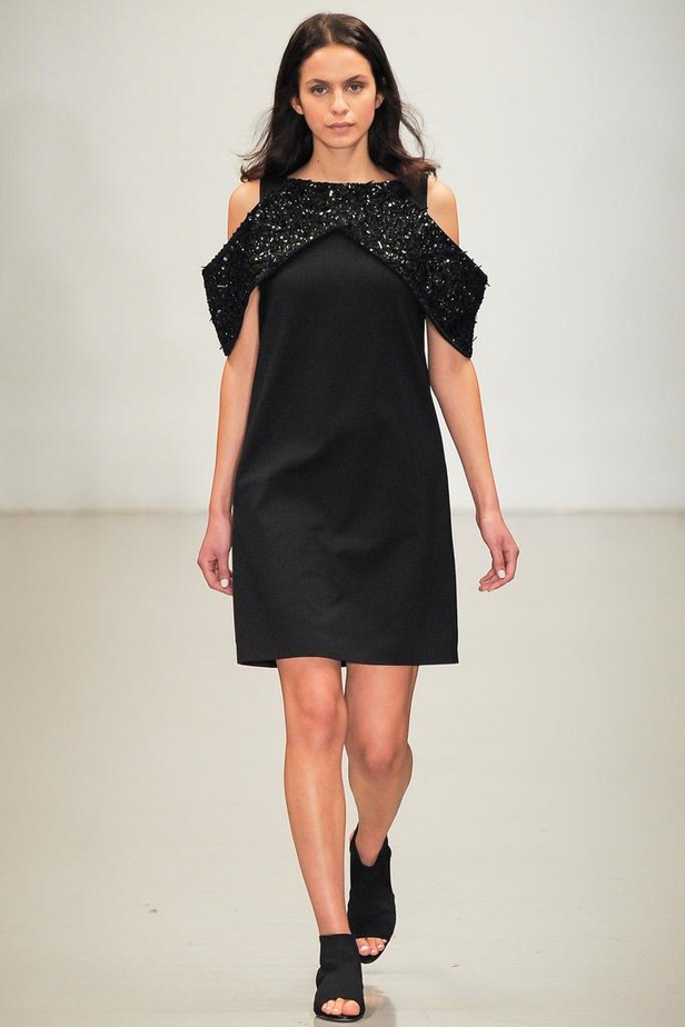 Osman: قصات عملية ومريحة بنقشات منقطة