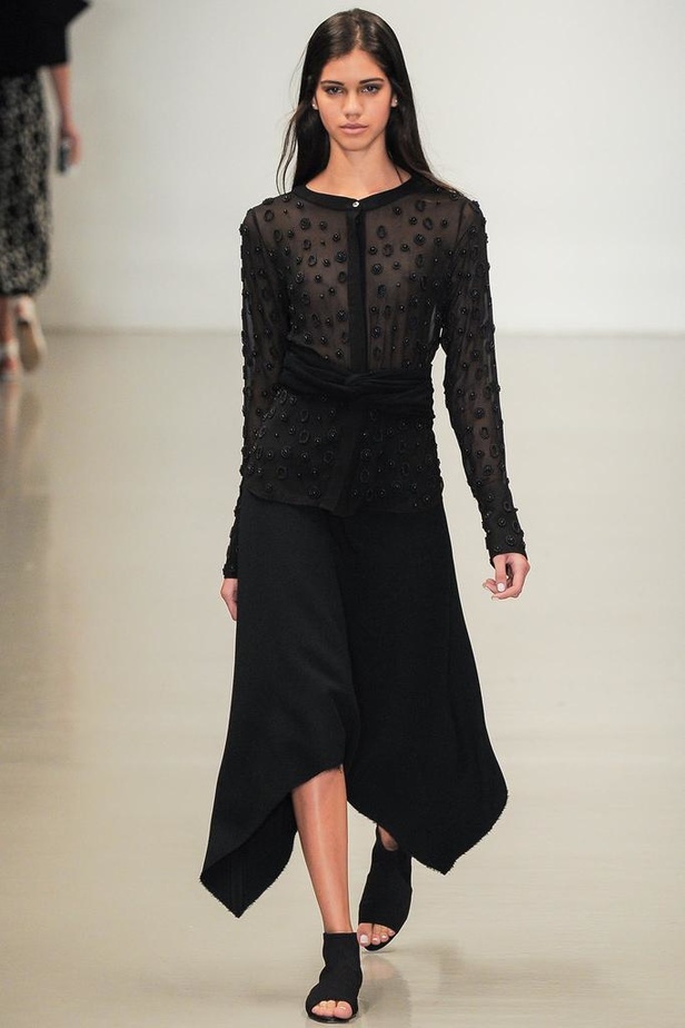 Osman: قصات عملية ومريحة بنقشات منقطة