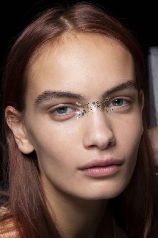 عرض مجموعة Off white بحس رياضي فاخر 