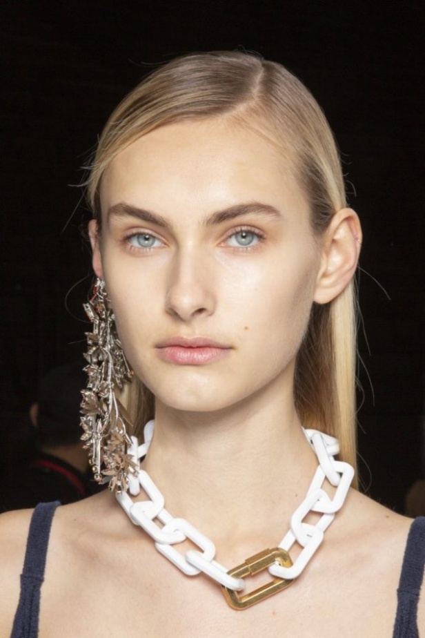 مجموعة Off White لموسم خريف وشتاء 2020-2021