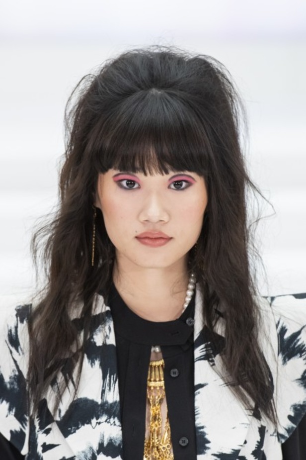 اسبوع الموضة في لندن 2019  أزياء PAUL COSTELLO الجاهزة لربيع وصيف 2020