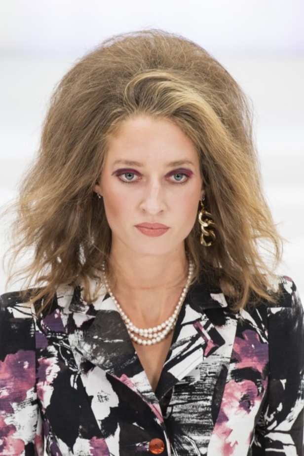 اسبوع الموضة في لندن 2019  أزياء PAUL COSTELLO الجاهزة لربيع وصيف 2020