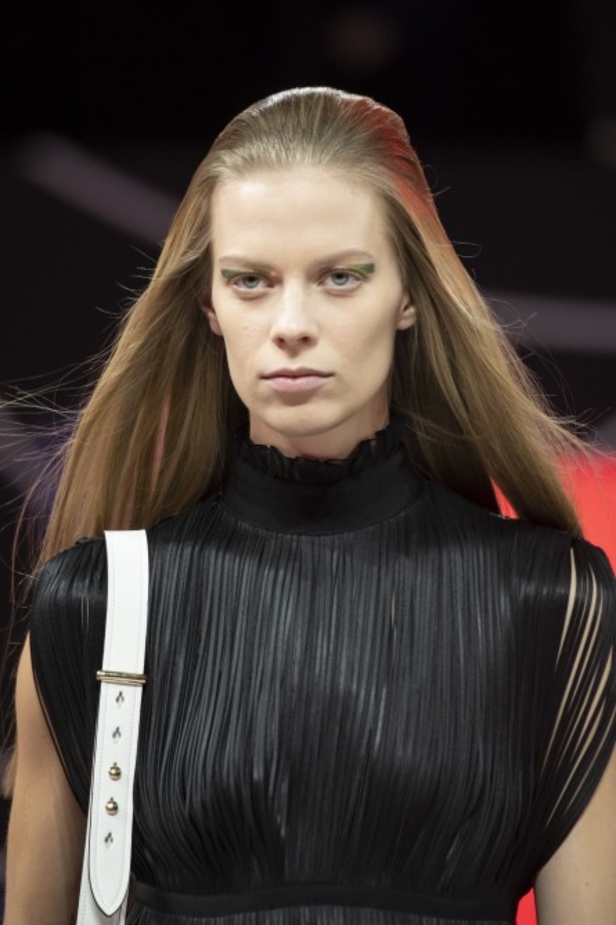 عرض أزياء  PRADA من اسبوع الموضة في ميلانو لخريف وشتاء 2020-2021