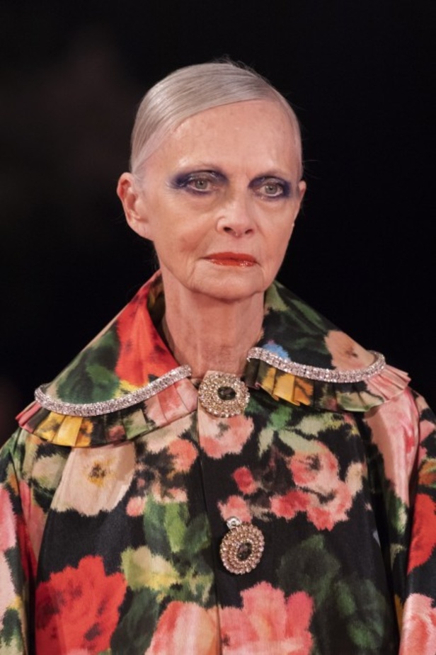 اسبوع الموضة في لندن 2019  مجموعة RICHARD QUINN للأزياء  لربيع وصيف 2020