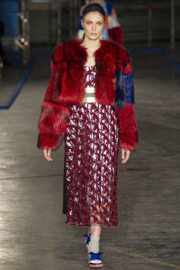 Roksanda Ilincic: معرض من الفنون بتصاميم راقية