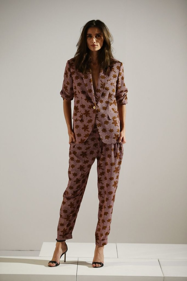 عرض ازياء اروى البنوي لربيع و صيف 2016