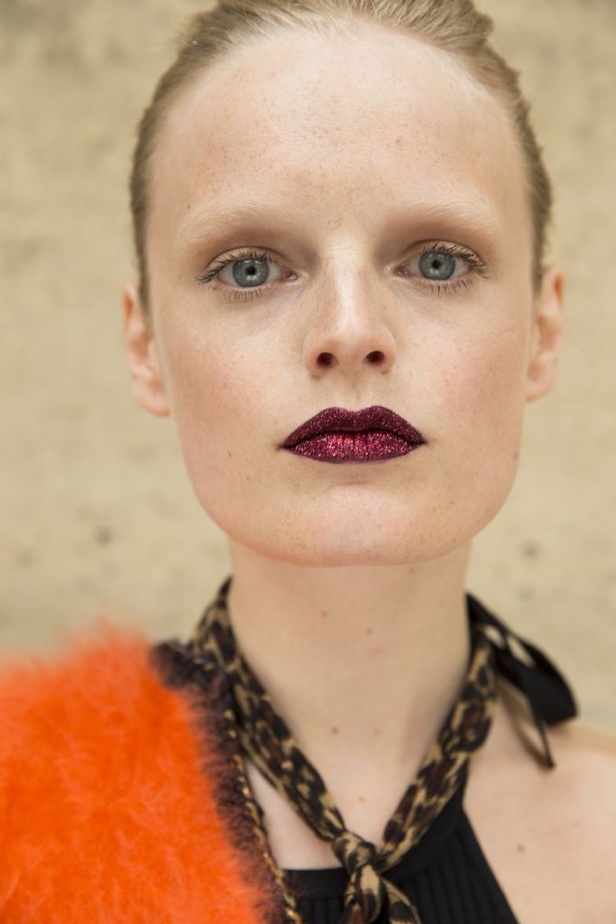 فرساتشي ترسم خيوطا جديدة في اسبوع الهوت كوتور